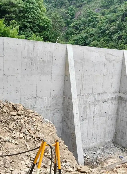 新乡封丘县重力式挡土墙
